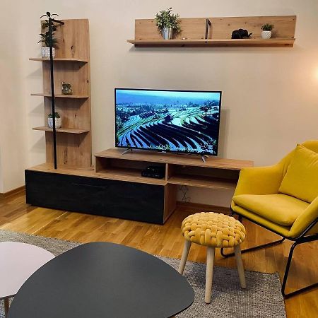 Newtown Apartment Nikšić Buitenkant foto
