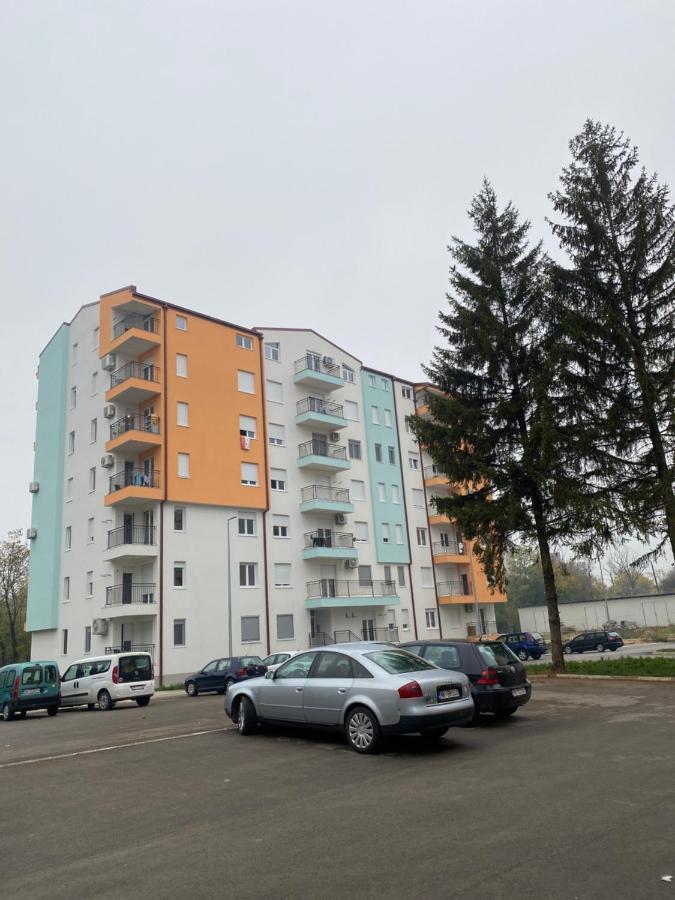 Newtown Apartment Nikšić Buitenkant foto